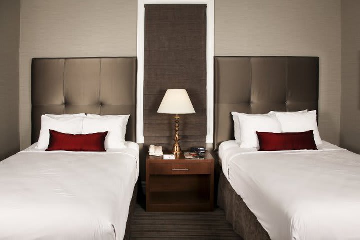 Habitación doble en Clarion Hotel & Suites Selby Downtown