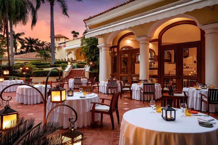 Restaurante al atardecer