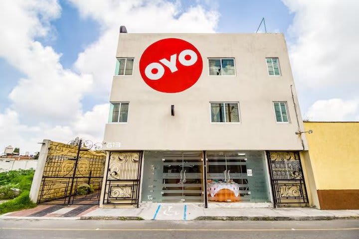 OYO Hotel Familiar Tollan