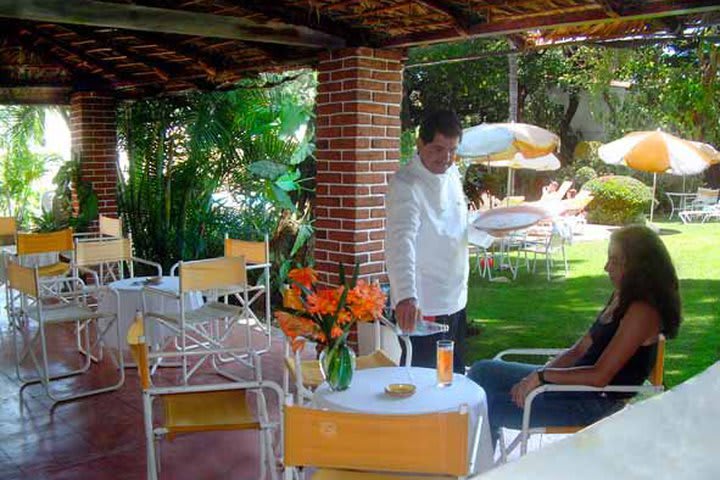 Bar at Quinta Las Flores hotel in Cuernavaca