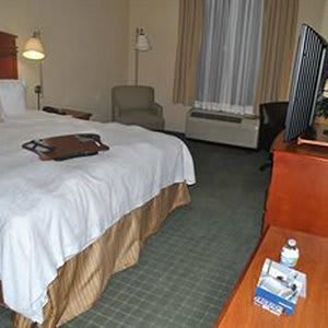 Hampton Inn & Suites Los Angeles/Sherman Oaks