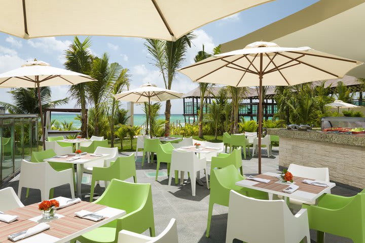 Palms Restaurant & Terrace Seafood Grill