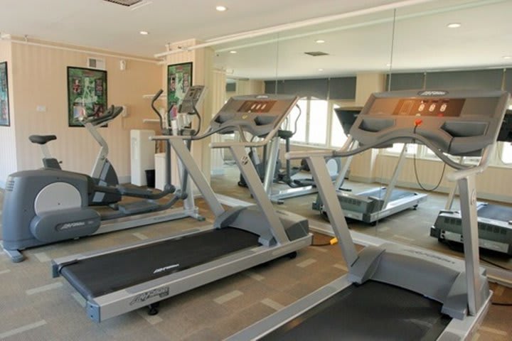 Gimnasio totalmente equipado en el Hotel Pickwick