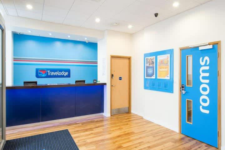 PriceTravel - Travel easy, without excuses