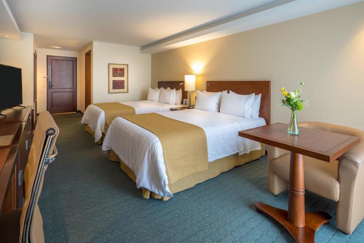 Superior guest room with two beds