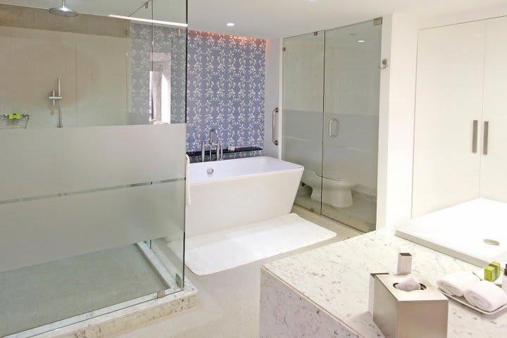 Interior de un baño privado