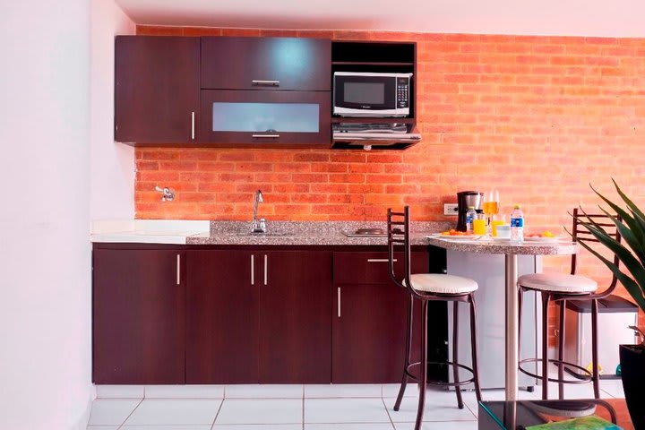 Comedor de un Apartamento de 1 dormitorio con balcón