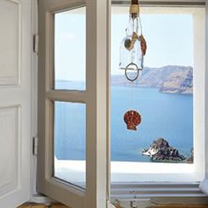 Liakada Oia Suites