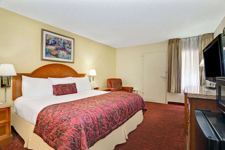 Guest rooms offer air conditioning