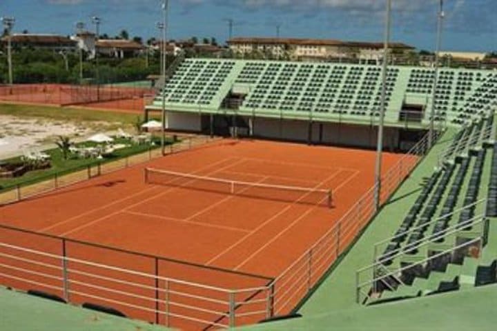 Cancha de tenis del hotel de playa Sauípe Park en Costa do Sauípe