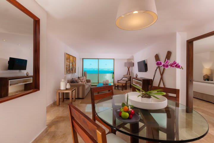 Dining area in a Spa suite