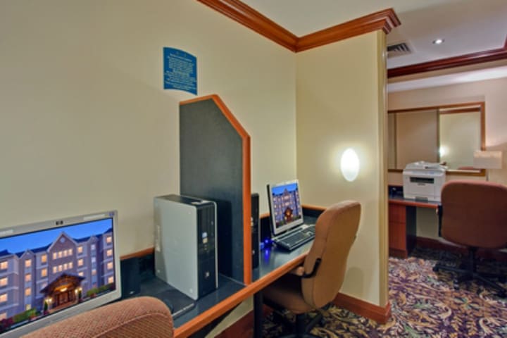 Business center at Staybridge Suites Toronto - Markham
