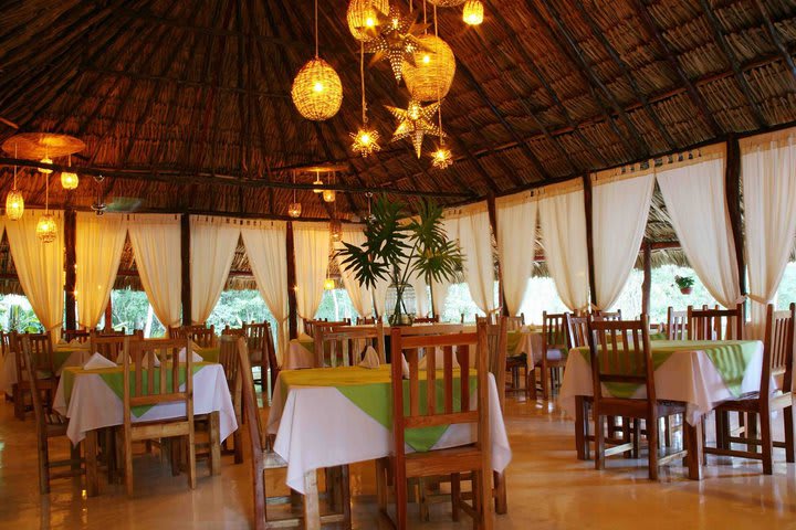 Restaurante de comida maya, yucateca, nacional e internacional