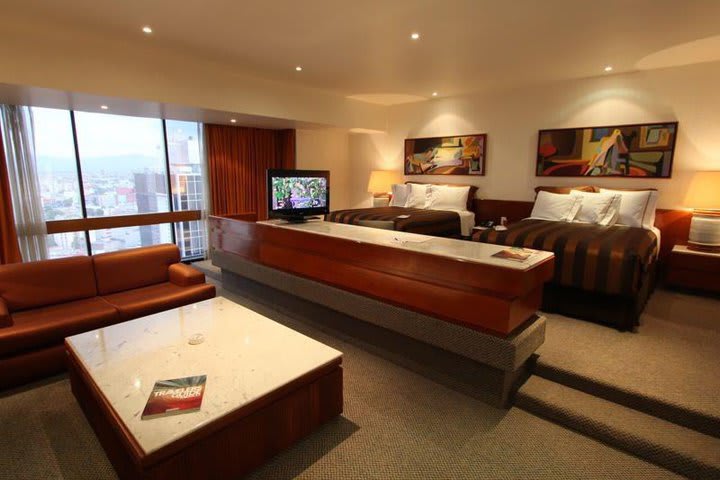 Panoramic suites are equipped with Jacuzzi