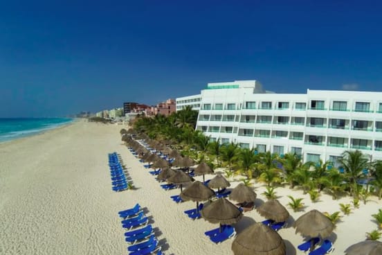 Flamingo Cancún Resort