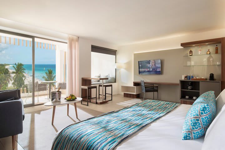 Img - Junior suite with outdoor Jacuzzi - Elegance Club
