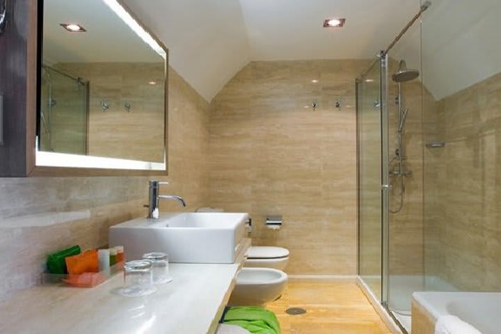 Baño en una habitación