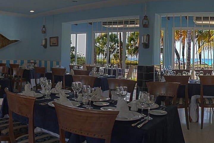 El restaurante Sol y Arena prepara platos de mariscos