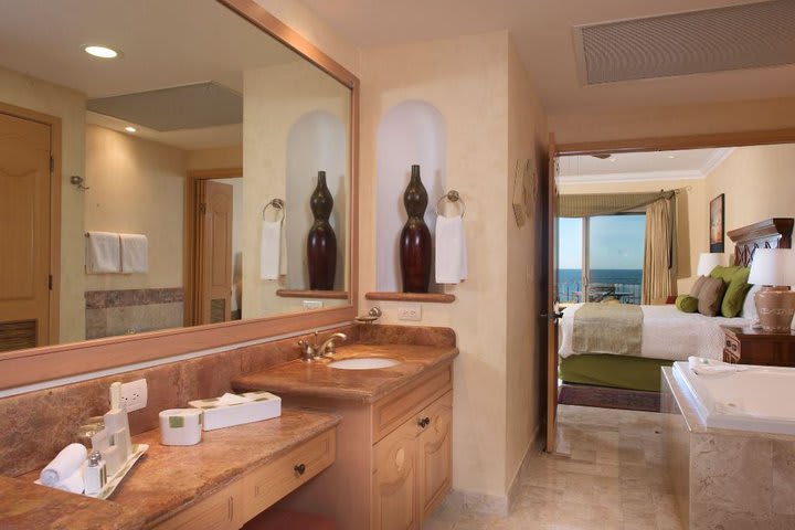 Suites offer a whirlpool tub