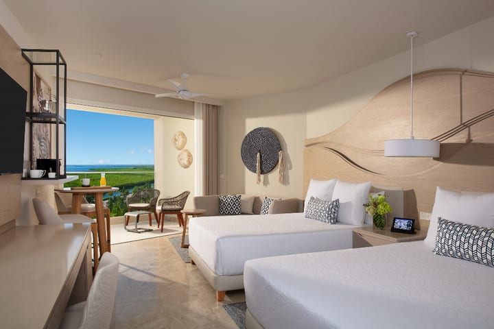 Allure junior suite double with lagoon view