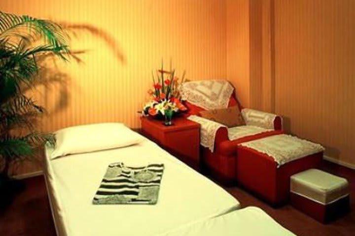 El hotel Hua Ting Guest House cuenta con servicio de masajes