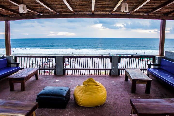 Terraza con vista al mar