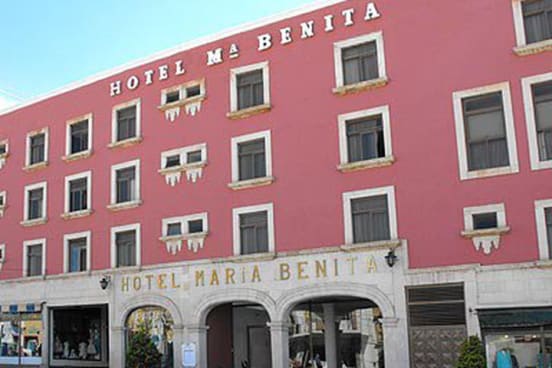 Fachada del Hotel Maria Benita