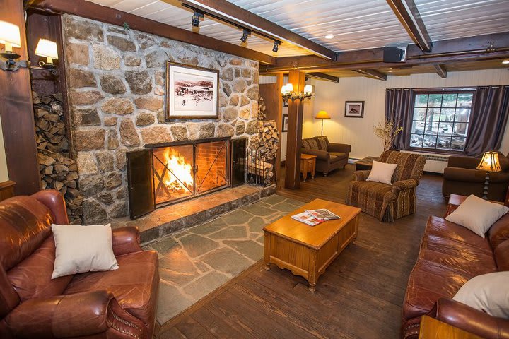 Sitting area with fireplace