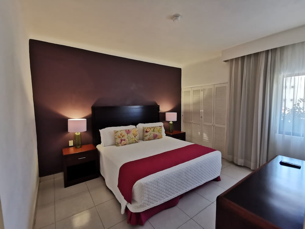 Img - Suite 1 Bedroom, Mountain Section
