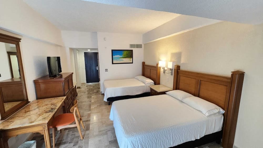 Img - Habitación doble estándar, 2 camas dobles, vista parcial al océano