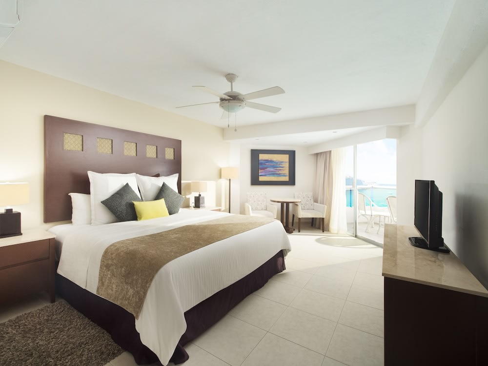 Img - Suite, 1 Bedroom, Garden View