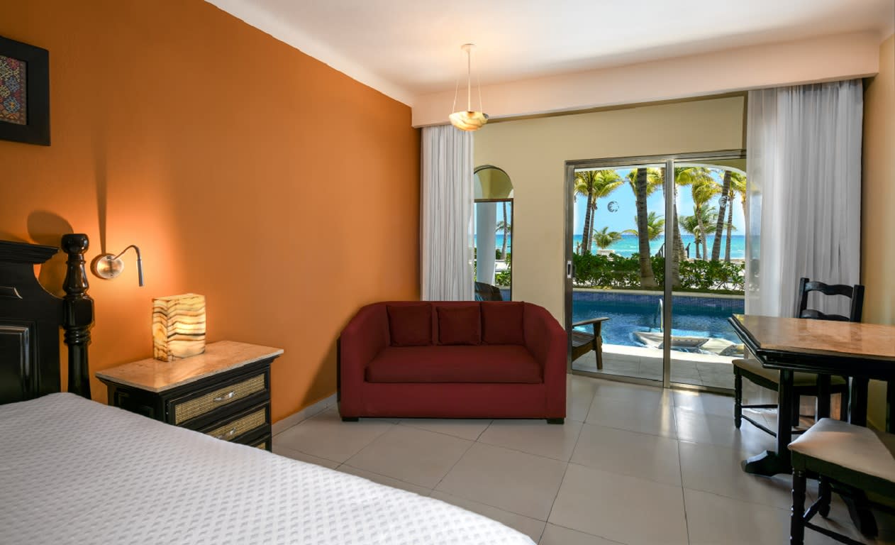Img - Junior swim up suite - JRSUSE