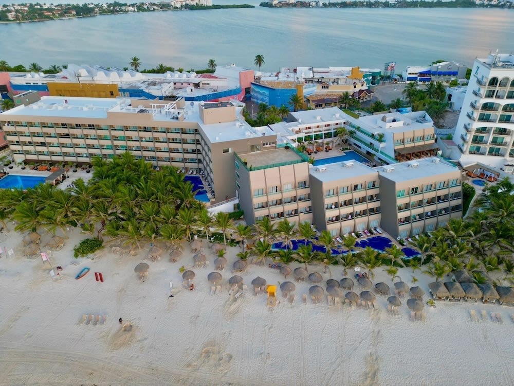 Flamingo Cancún Todo Incluido: Vacaciones accesibles con alma
