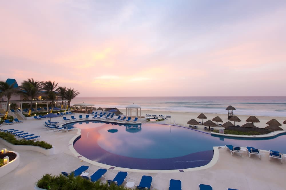 Golden Parnassus Resort & Spa - Adults Only