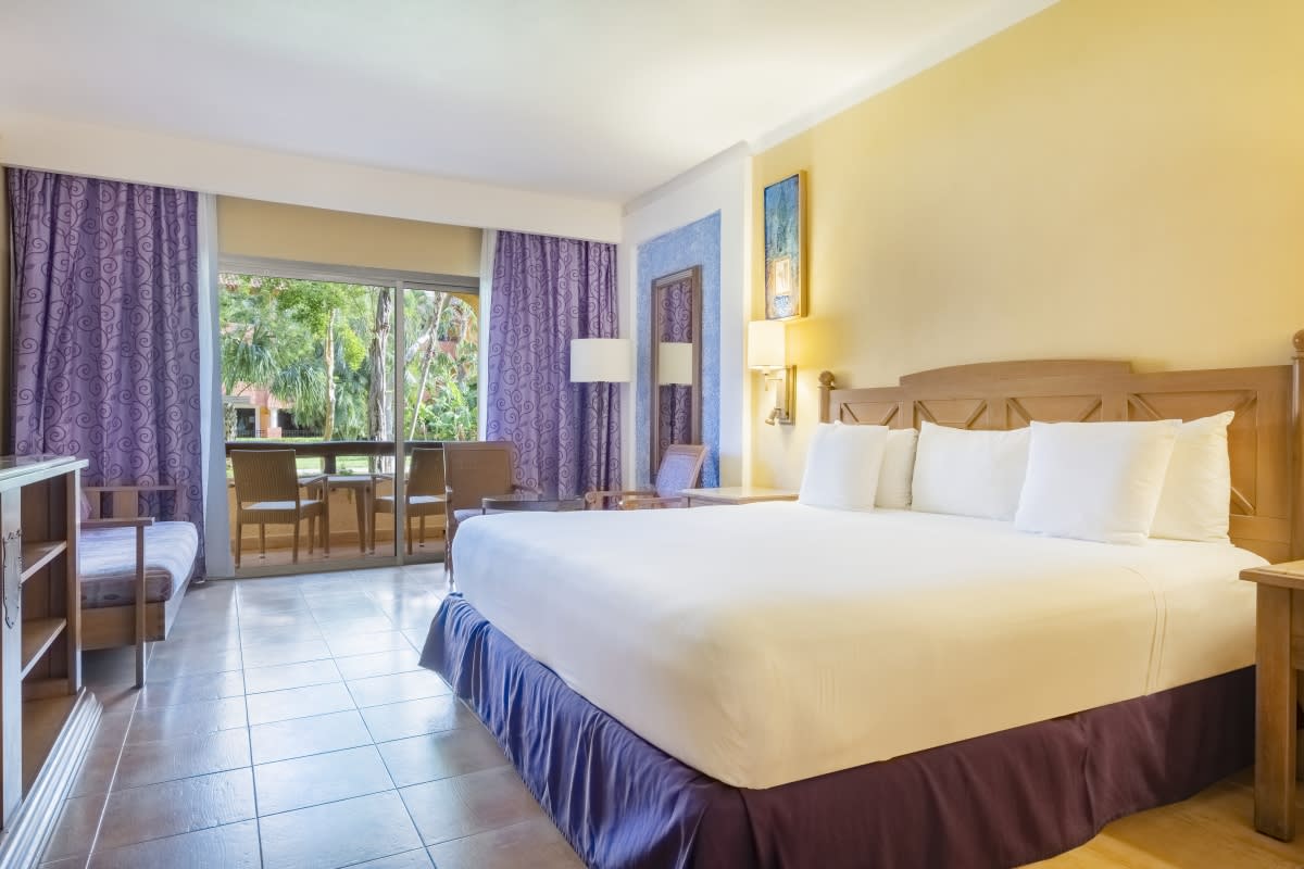 Img - Junior suite near pool - JS