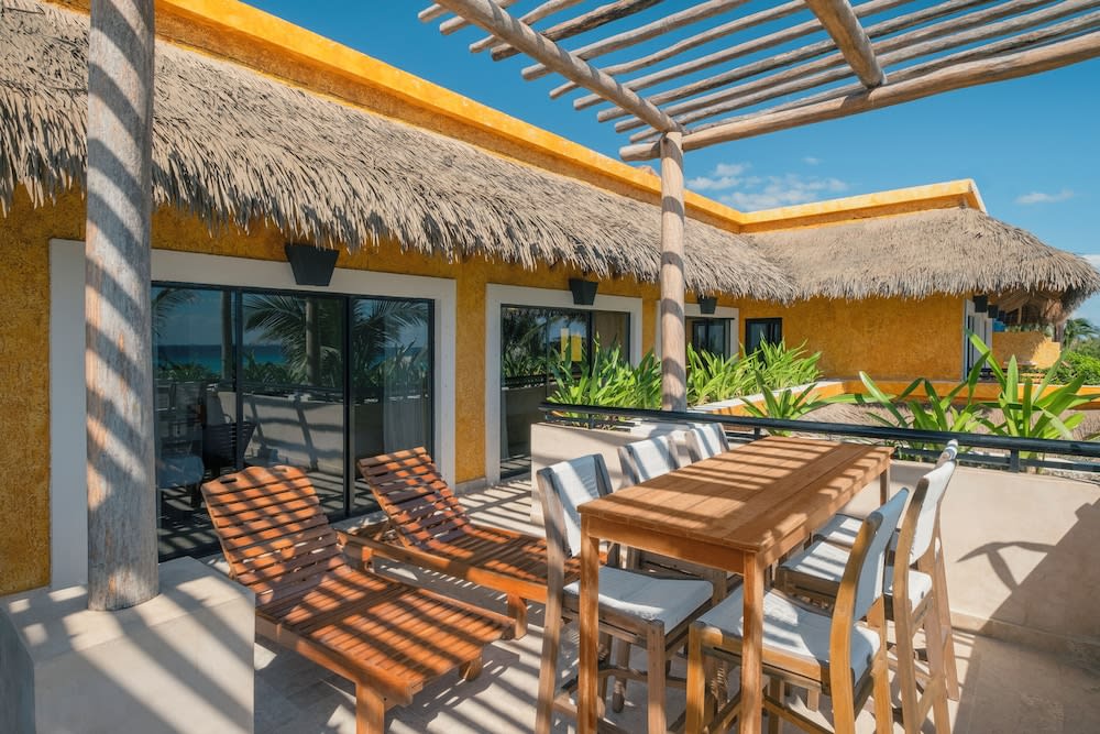 Img - Penthouse, 2 Bedrooms, Oceanfront (Suite)