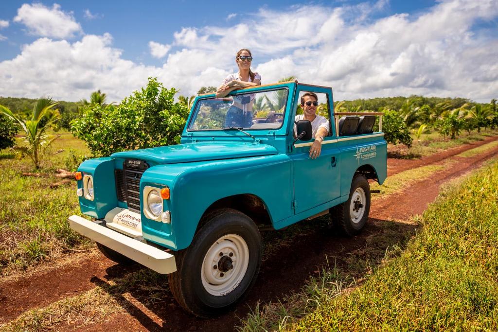 Bungalow Royal Mayan con paseo en Land Rover vintage