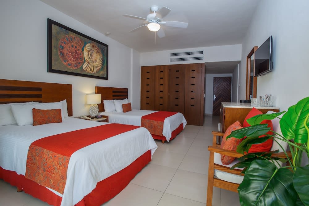 Img - Grand Room, 2 Double Beds, Balcony
