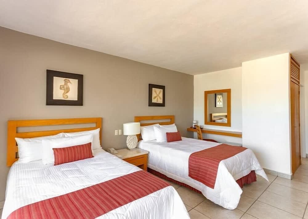 Img - Suite, 2 Double Beds, Balcony (1 Bedroom. Balcony or Terrace)
