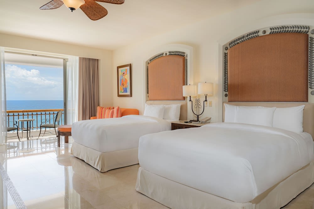 Img - Junior Suite Oceanfront 2 Double Beds