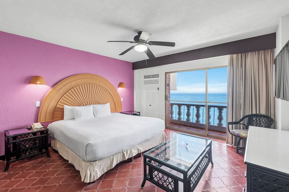 Img - Studio, Ocean Front