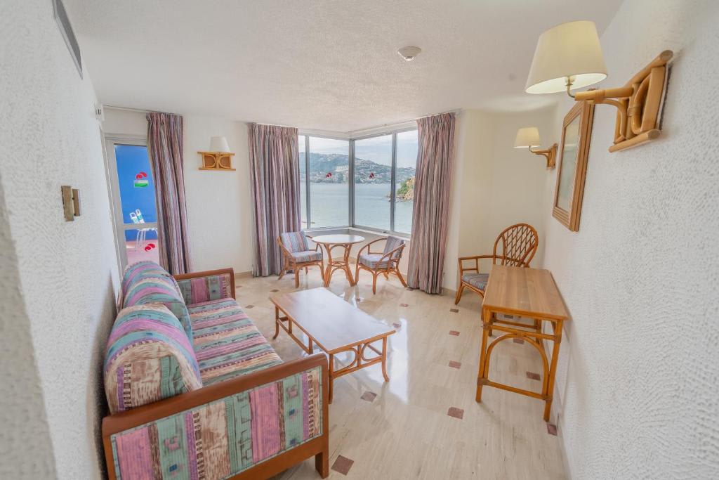 Suite con vistas al mar (3 adultos)