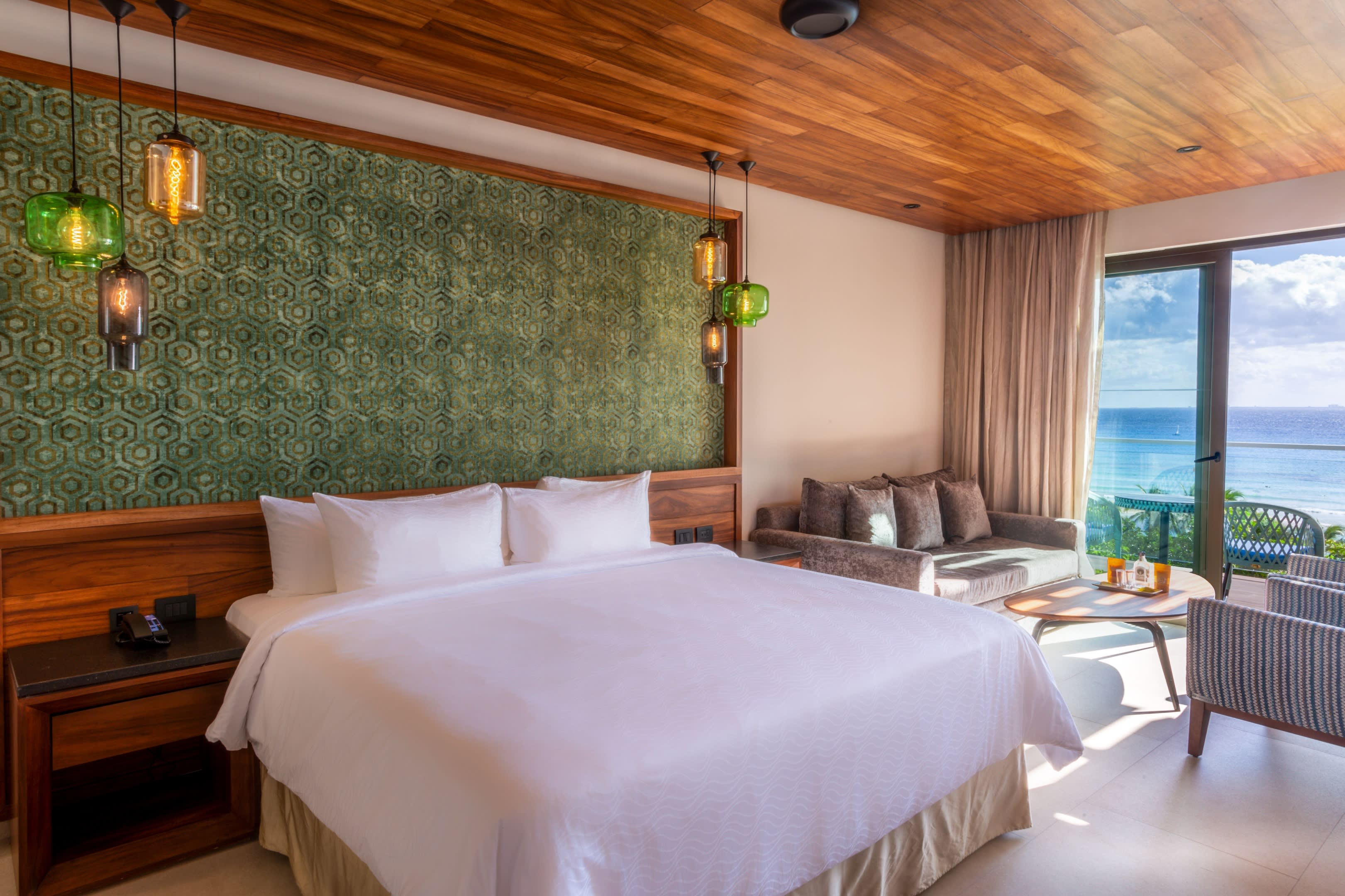 Img - Platinum king master suite ocean front
