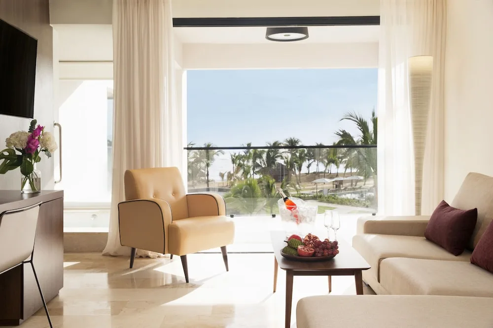Img - FREE UPGRADE TO EXCELLENCE CLUB JUNIOR SUITE OCEAN VIEW
