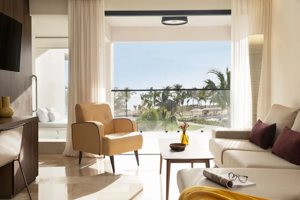 Img - Junior Suite Ocean View