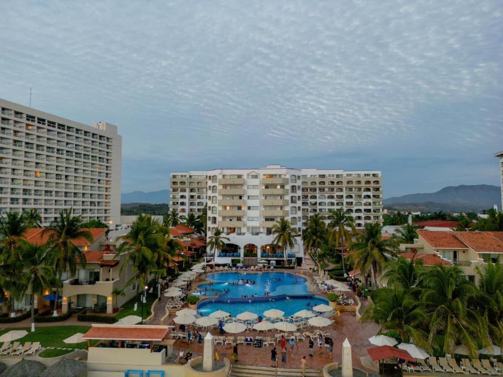 Tesoro Ixtapa Beach Resort