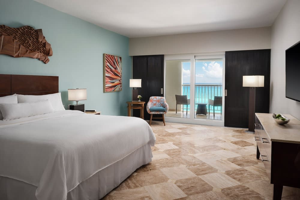 Img - Deluxe Room, 1 King Bed, Non Smoking, Ocean View (Balcony)