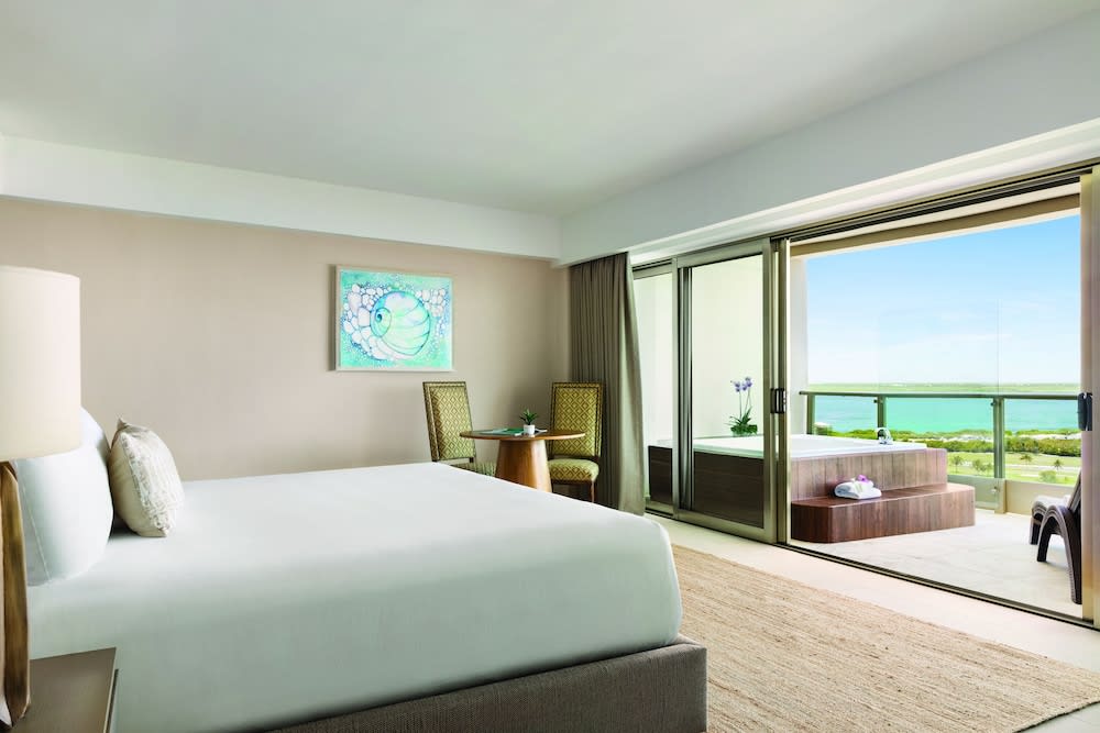 Img - Grand Suite, 1 King Bed (Master, Sunset View)