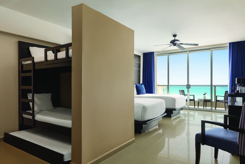 Img - Family Suite, Multiple Beds (Double)
