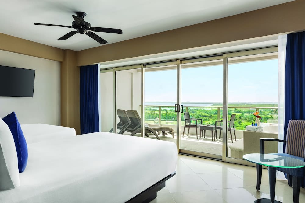 Img - Deluxe Suite (Double)